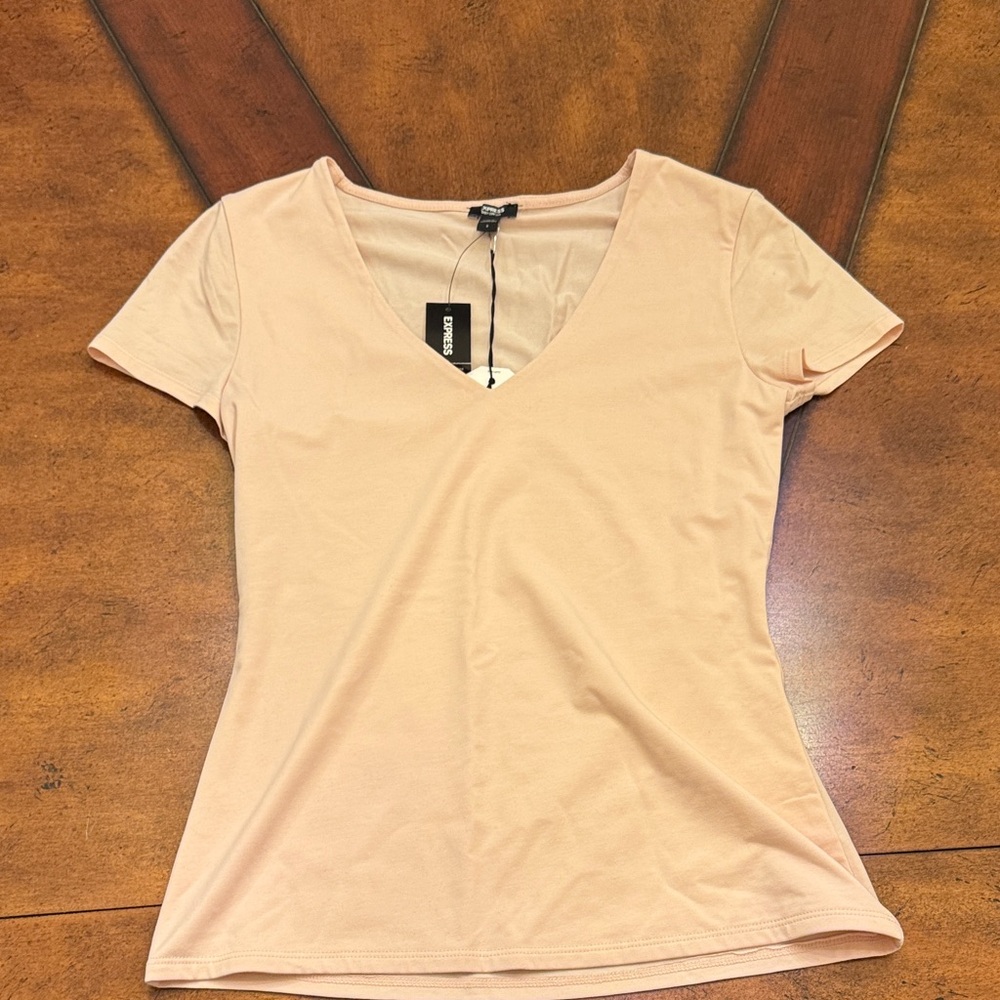 Express Soft Peach V-Neck Short Sleeve Tee